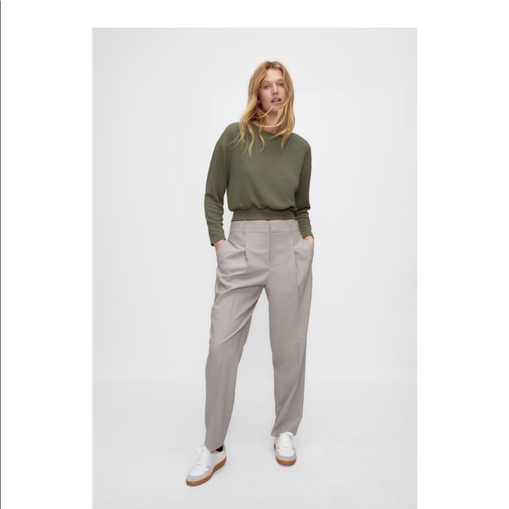 Zara crop top sweater size s